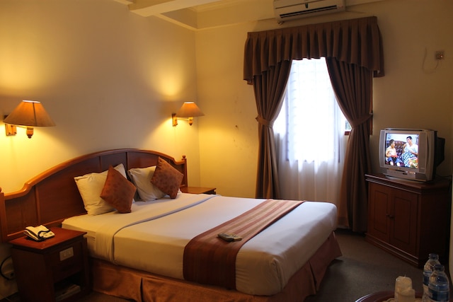 メガ マトラ ホテル