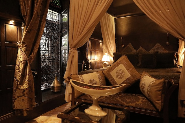 リヤド イライカ