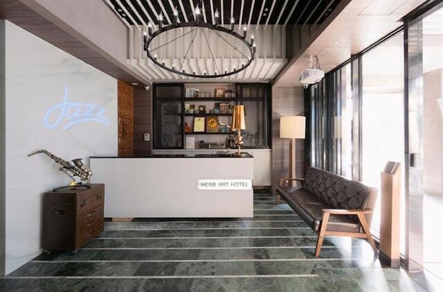 ハーブ アート ホテル (基隆香草藝術旅店)