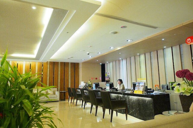 サン ムーン レイク フーリー温泉リゾート (贛力溫泉大酒店)