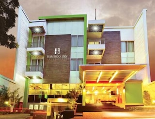 バンブー イン ホテル & カフェ