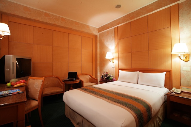 アンバサダー ホテル (大使商務飯店)