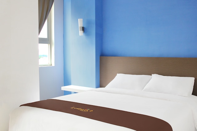 ラックスポイント ホテル スラバヤ