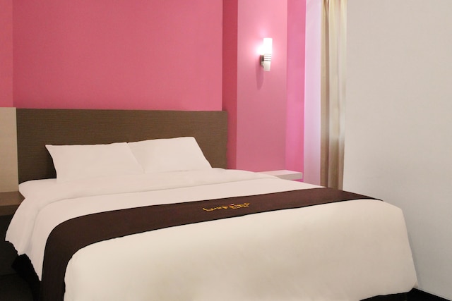 ラックスポイント ホテル スラバヤ