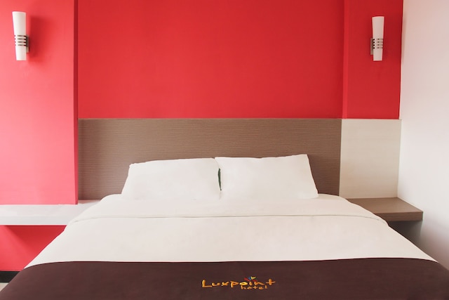 ラックスポイント ホテル スラバヤ