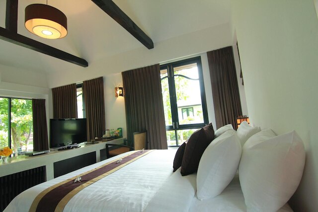 ナムサイ カオスアイ リゾート