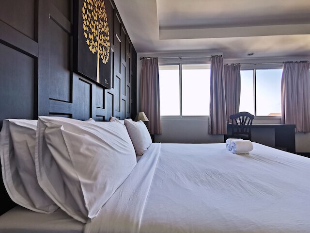 ナナ ブリ ホテル