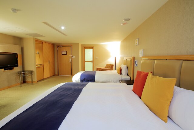 ジン フア ホテル (晶樺商務飯店)