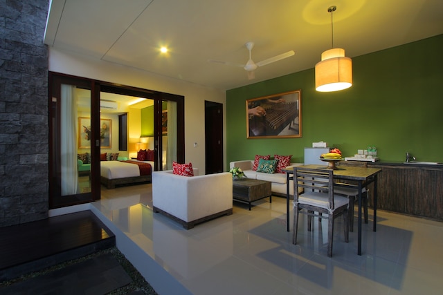 ロイヤルサマジャヴィラ