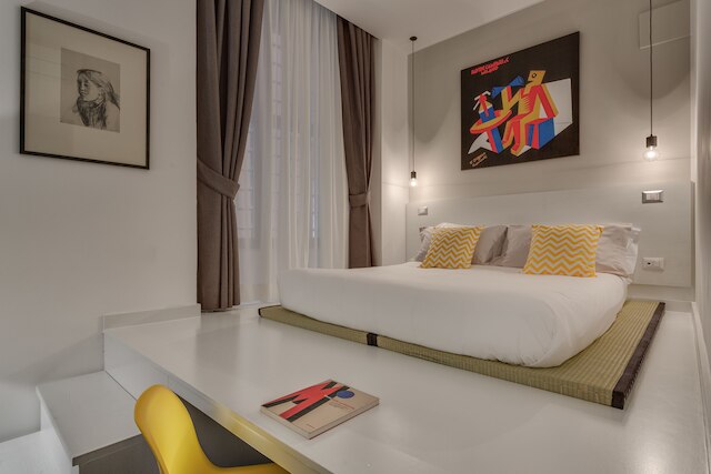 ナヴォーナ シアター ホテル