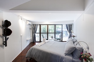 ホーム16ホステル16