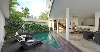 ヴィラ ラ シレナ 4 バイ ナギサ バリ