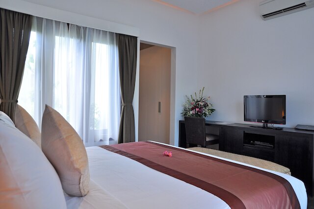 ヴィラ ラ シレナ 4 バイ ナギサ バリ