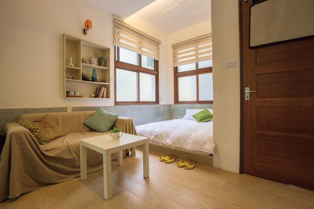 トゥー メーターズ レーン トゥー ホール