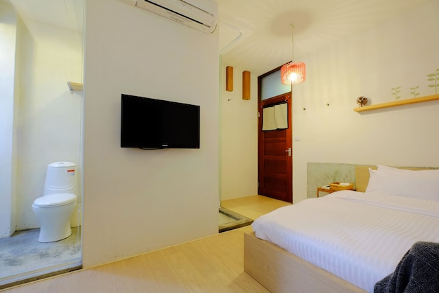 トゥー メーターズ レーン トゥー ホール