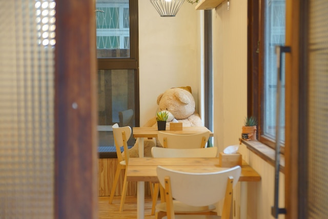 トゥー メーターズ レーン トゥー ホール