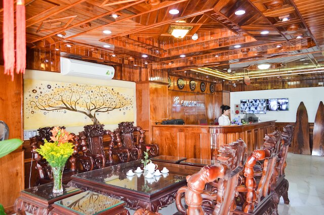 サン サン ホテル