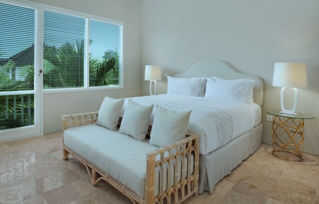 ルーム & ベスパ 4