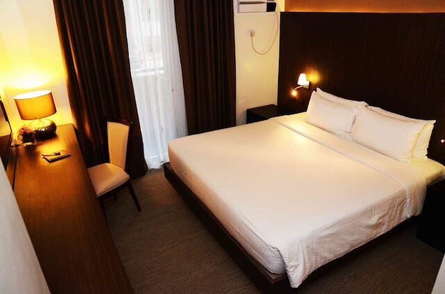 ストラデッラ ホテル