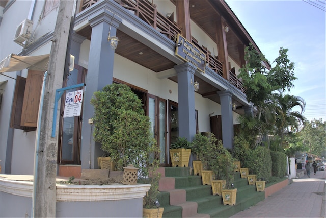 ヴィソン ナムソク ホテル