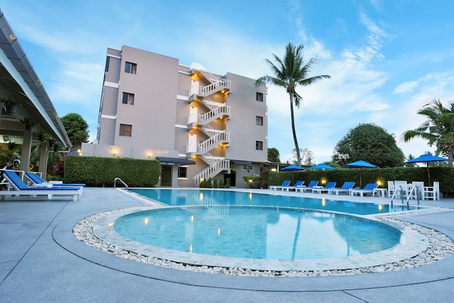 パトラ・マンション by AKSARA コレクション