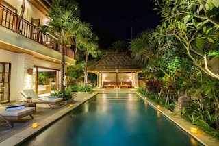 ラ バリ サヌール