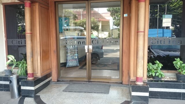 シティ インターナショナル パラン メラ