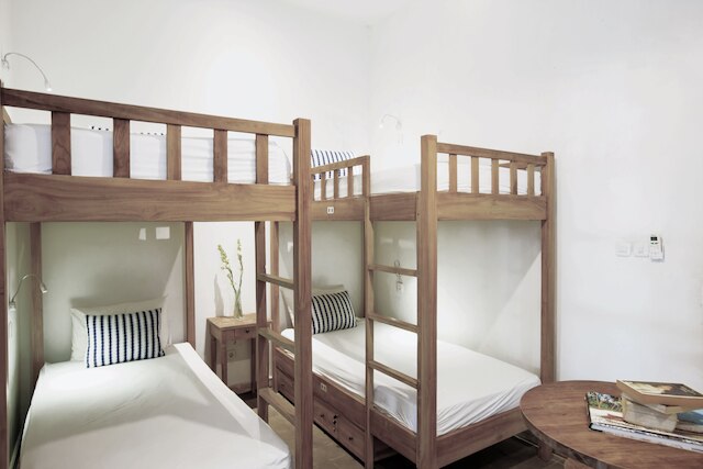 アディスタナ ホテル