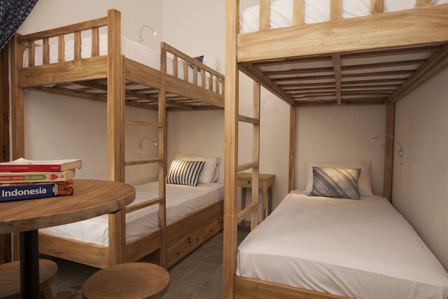 アディスタナ ホテル