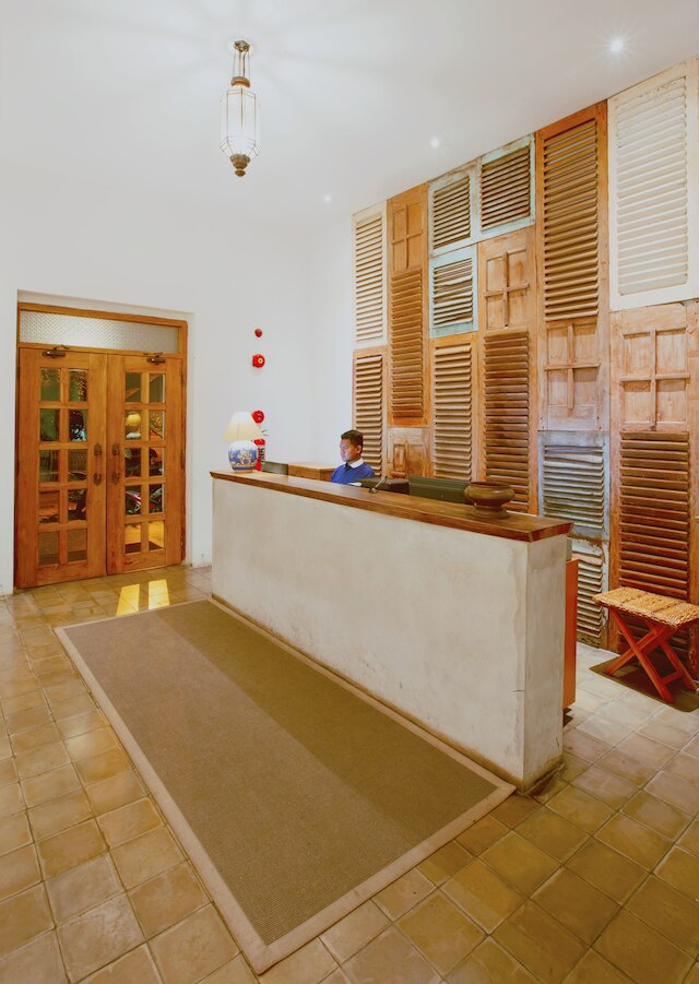 アディスタナ ホテル