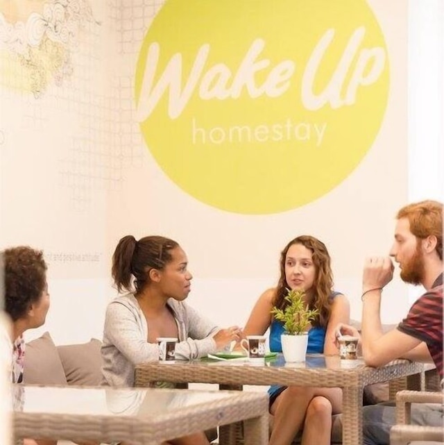 Wakeupホームステイ - ホステル