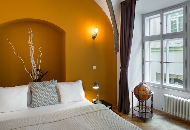 セブン テールズ アパートメンツ バイ アドレーズ リビング