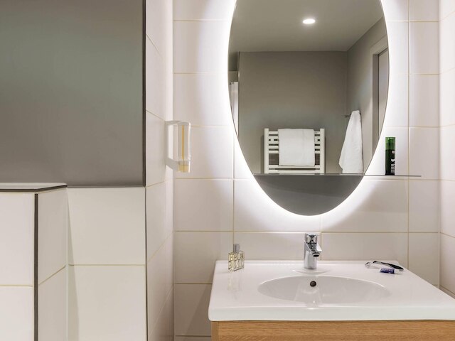 アパートスタイルホテル アダージョ アクセス コロンブ ラ デファンス