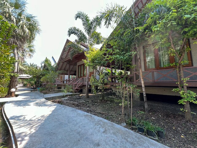 バーン シリポーン リゾート