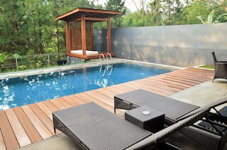 ヒカリ ヒル ビュー 7 ベッドルーム ヴィラ ウィズ プライベートプール