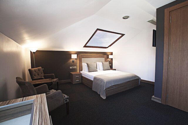 ザ ライズ アロン ビジネス ホテル マーター