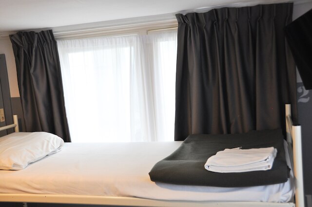 トラベル ホテル アムステルダム