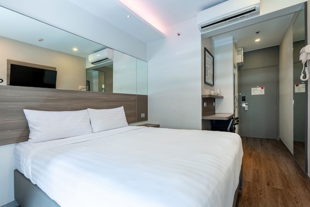 イージー プラネット バンコク スラウォン