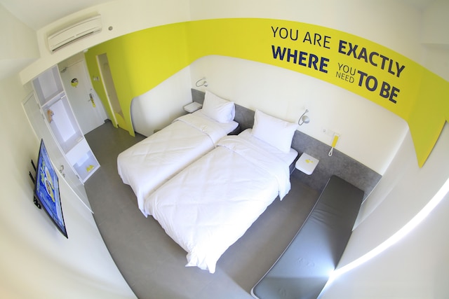 イエロー ホテル ジェムルサリ スラバヤ