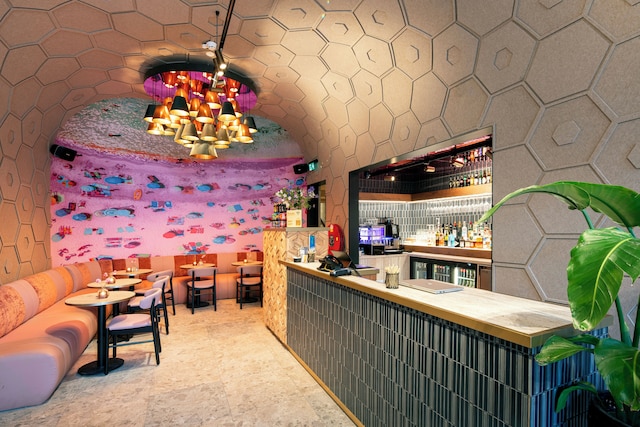 ミスターハイランドホテル