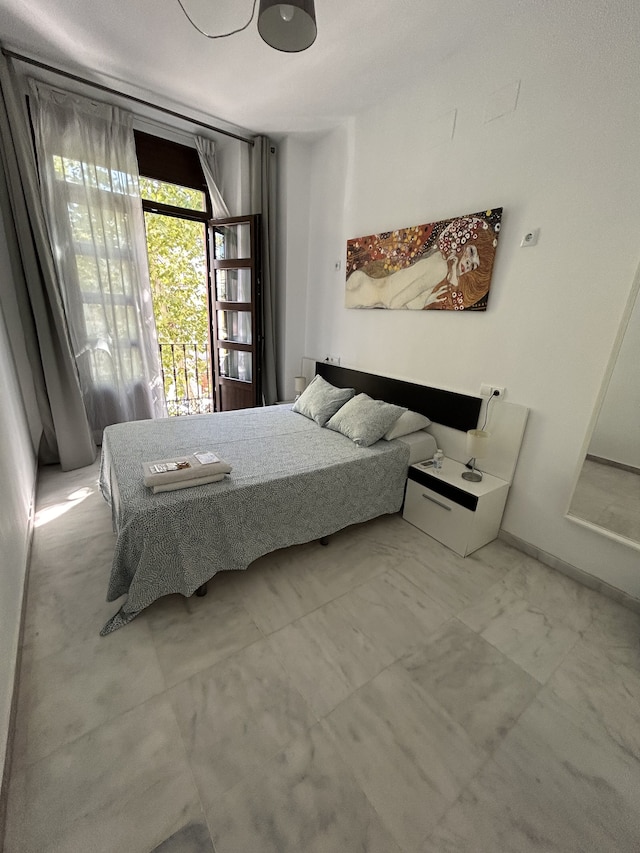 ザ スポット セントラル ホステル