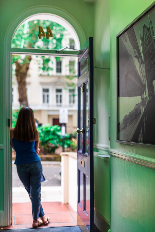 ドルフィン イン