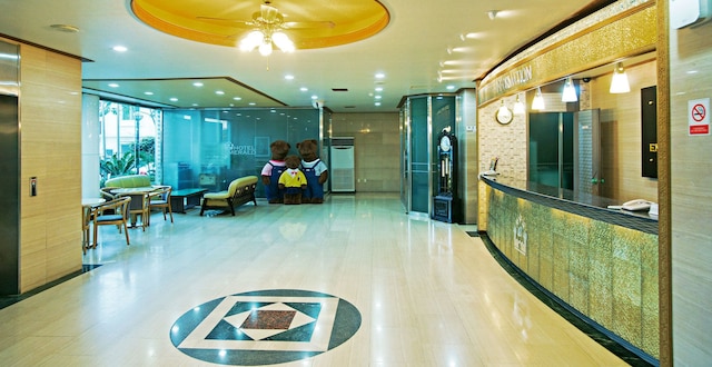 エメラルド ホテル