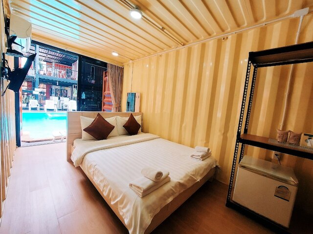 レトロ ボックス ホテル