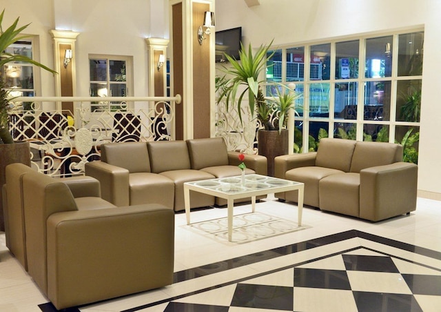 ホテル トリオ インダー 2 マラン