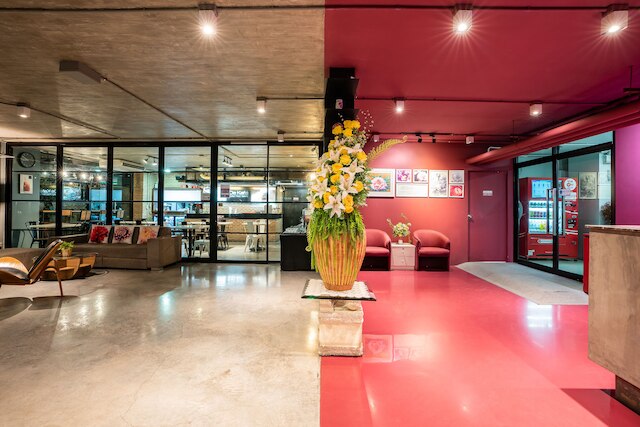 デ ボタン スリナカリン ホテル & レジデンス