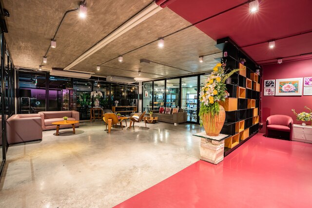 デ ボタン スリナカリン ホテル & レジデンス