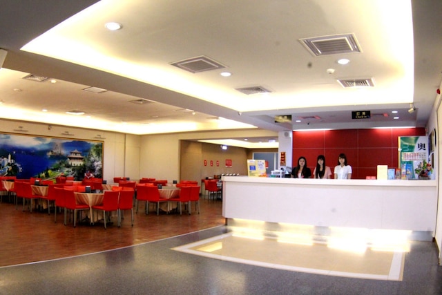 ロン シャン ホテル (龍翔商務大飯店)