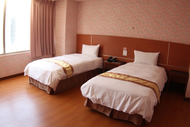 ロン シャン ホテル (龍翔商務大飯店)