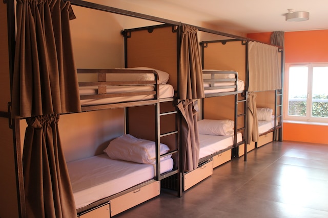 ザ ピープル - リール - ホステル